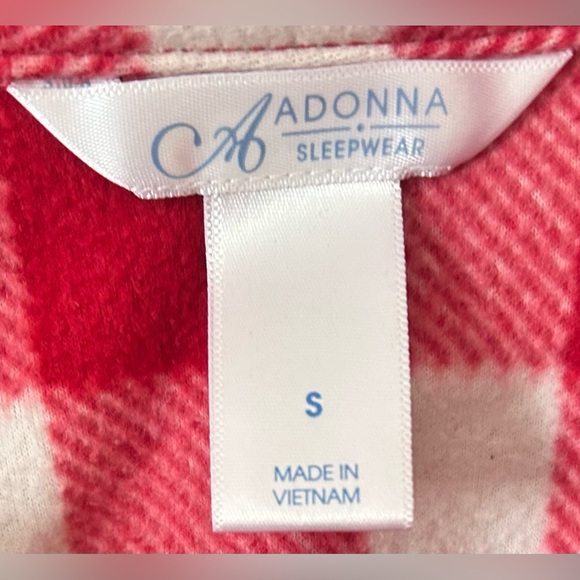 Women’s Red and White Checkered Pajama set. - Picture 4 of 4